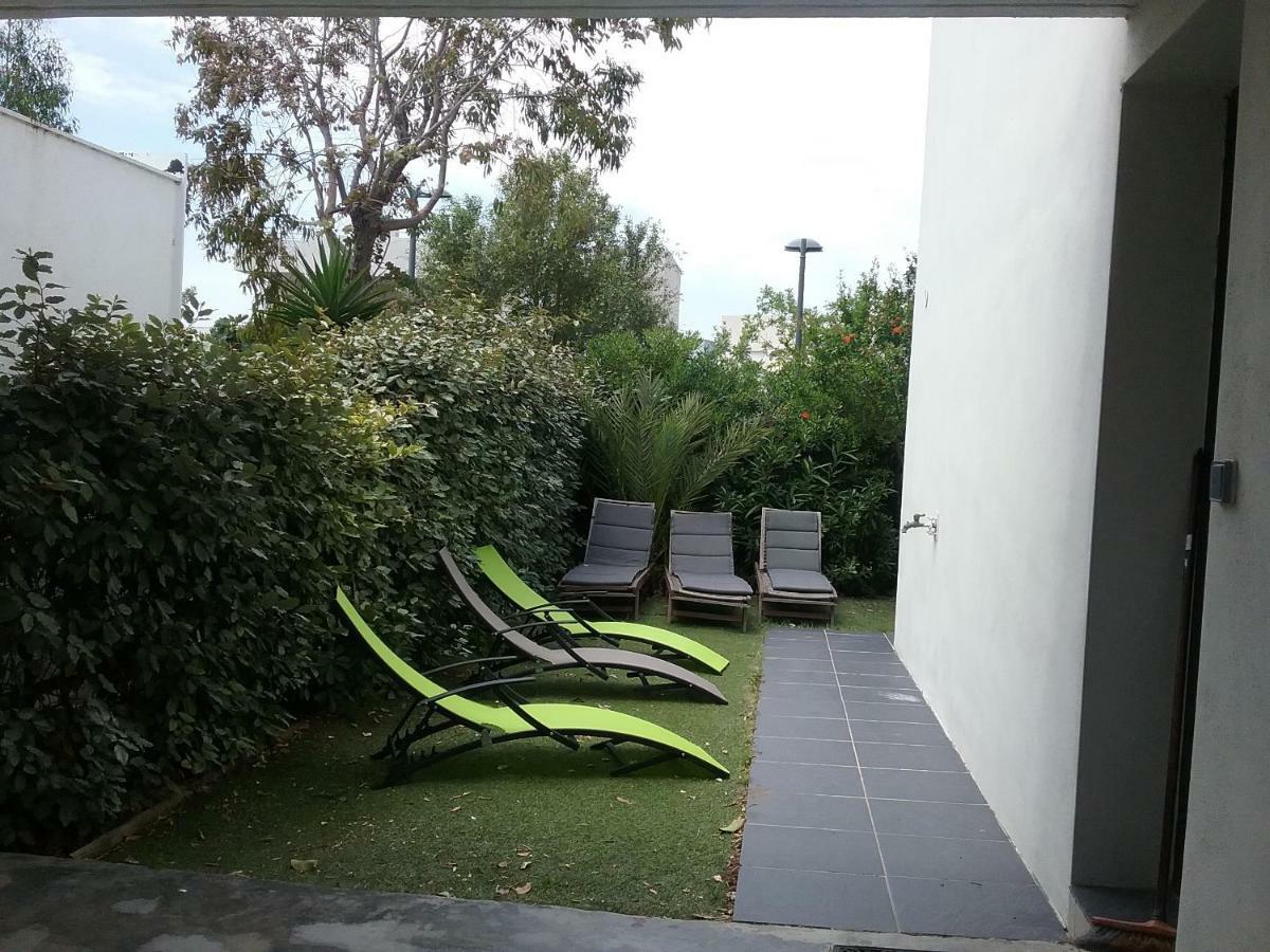 Appartement rdc pieds dans l'eau Sète Extérieur photo